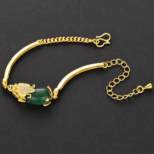 Elegant Gold-Plated Bracelet with Green Gemstone & Crystal Detailing – Adjustable Women’s Jewelry