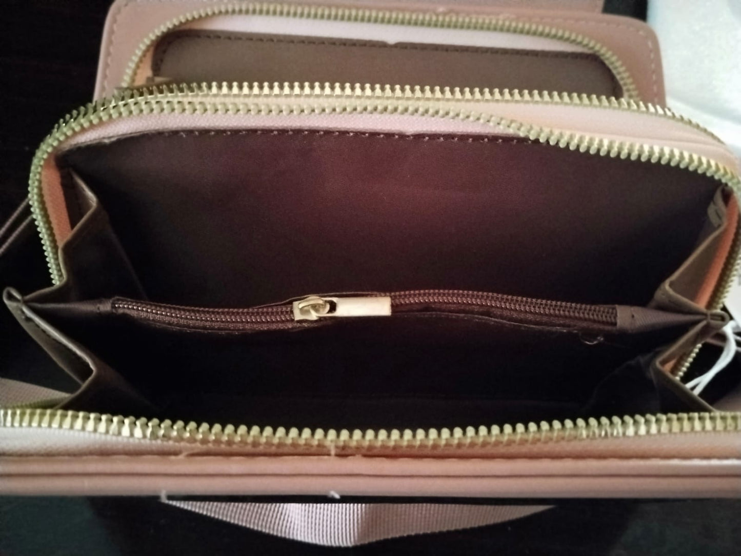 Blush Pink Crossbody Handbag – Elegant Shoulder Bag for Women