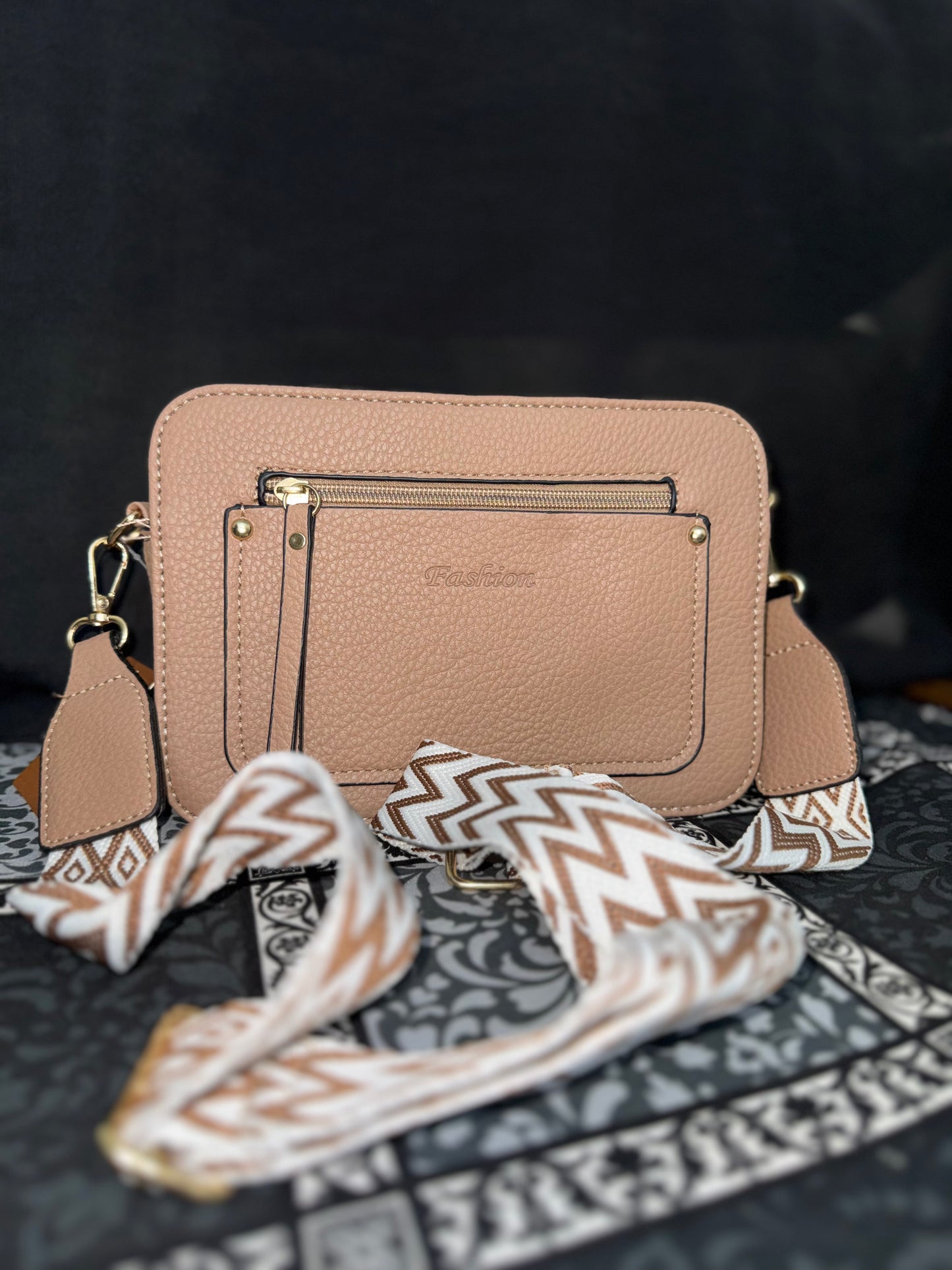 Trendy Crossbody Handbags for Women – Stylish PU Leather Shoulder Bags with Patterned Strap